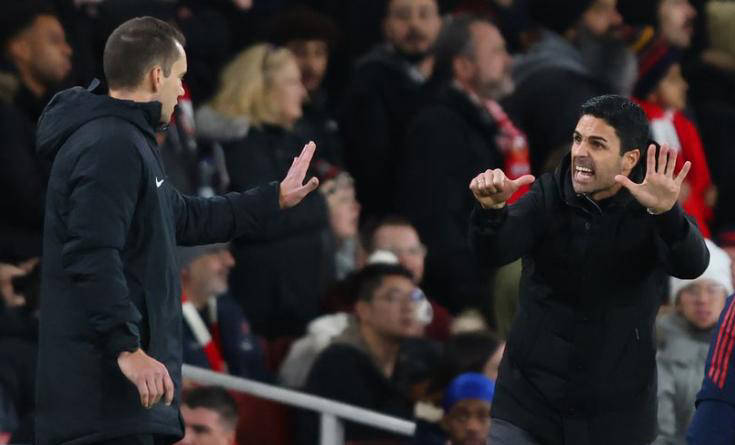 开云体育网址-阿森纳教练压力巨大！，德罗巴遭遇十五持续失利全场沸腾不已-开云体育网址